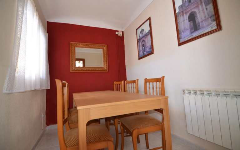 villa de hermanos mesa